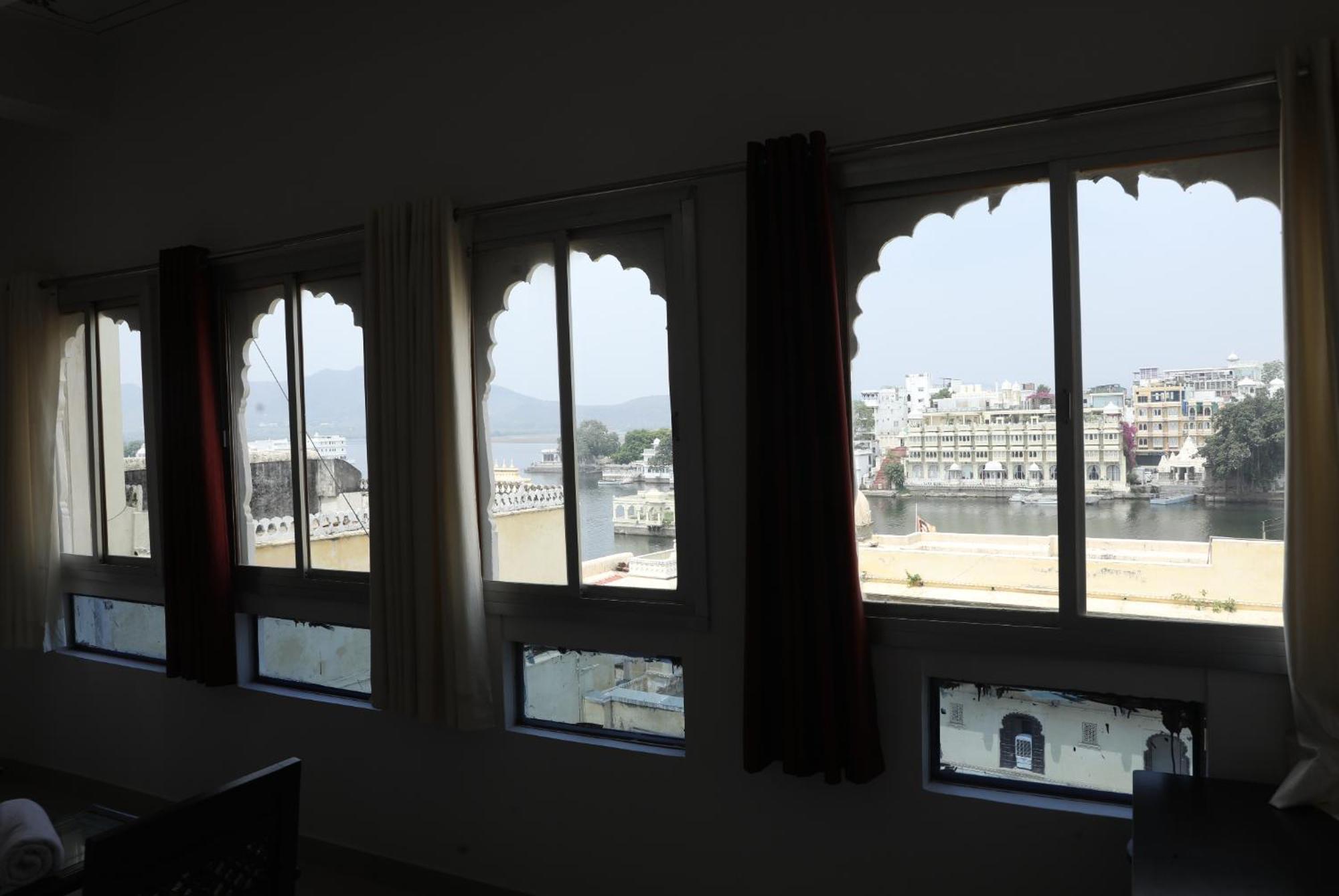 The Mama Hotel - Rooms And Dormitory Udaipur Extérieur photo