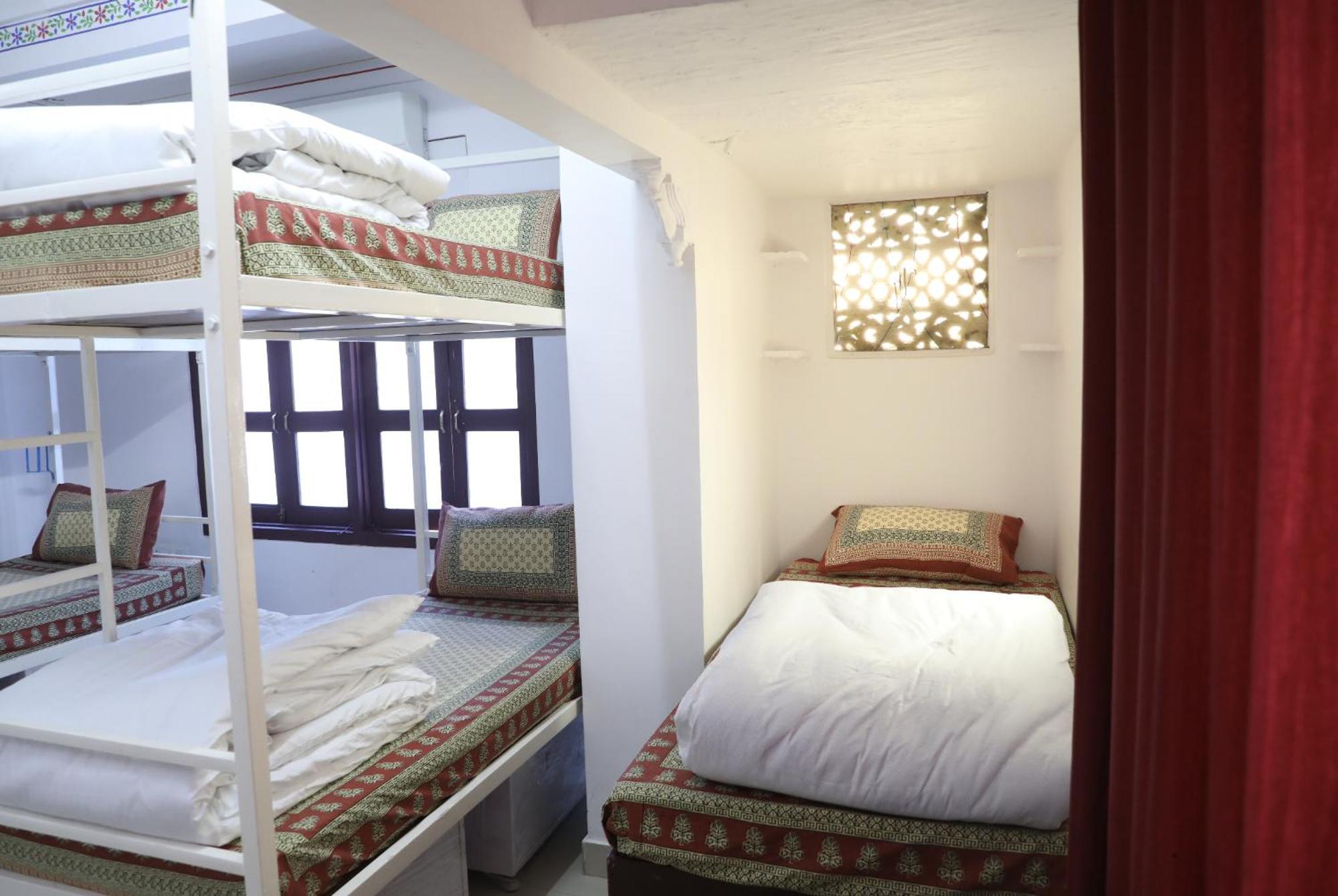 The Mama Hotel - Rooms And Dormitory Udaipur Extérieur photo