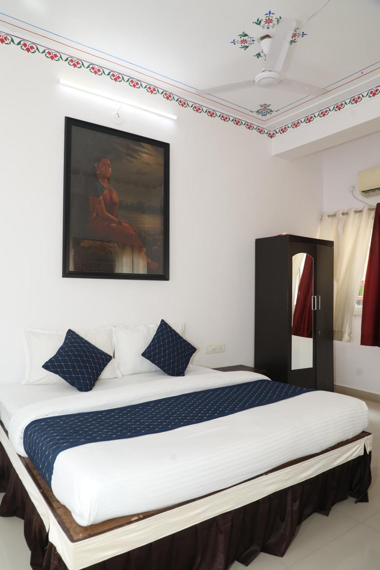The Mama Hotel - Rooms And Dormitory Udaipur Extérieur photo