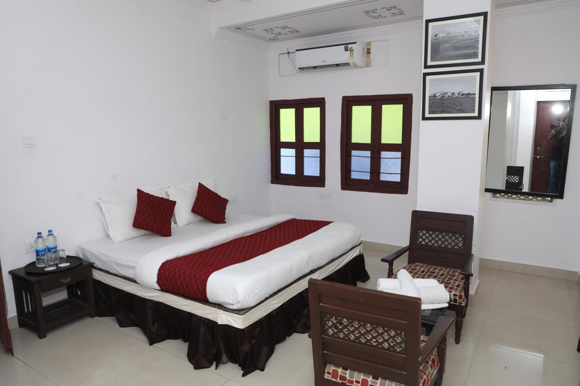 The Mama Hotel - Rooms And Dormitory Udaipur Extérieur photo