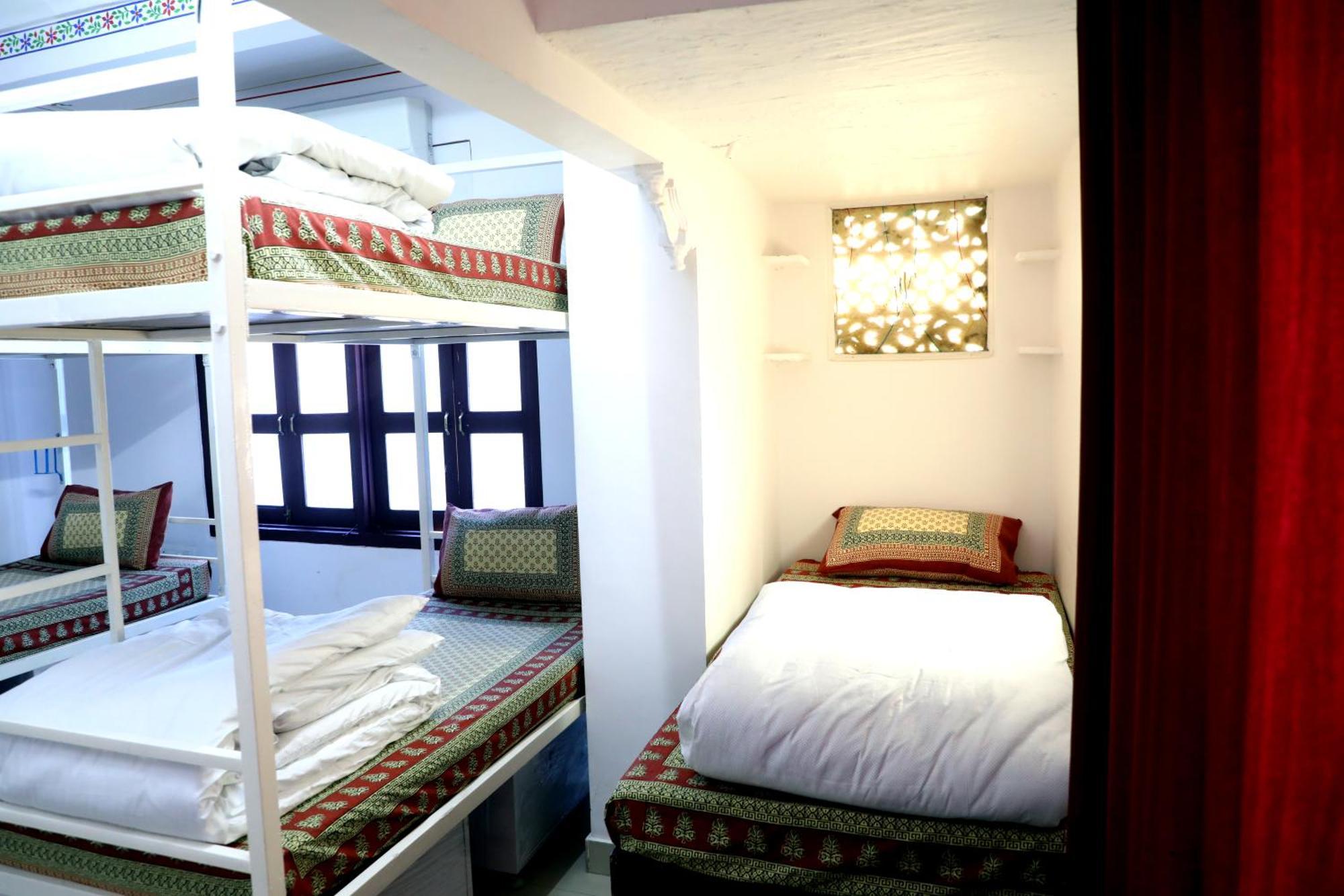 The Mama Hotel - Rooms And Dormitory Udaipur Extérieur photo